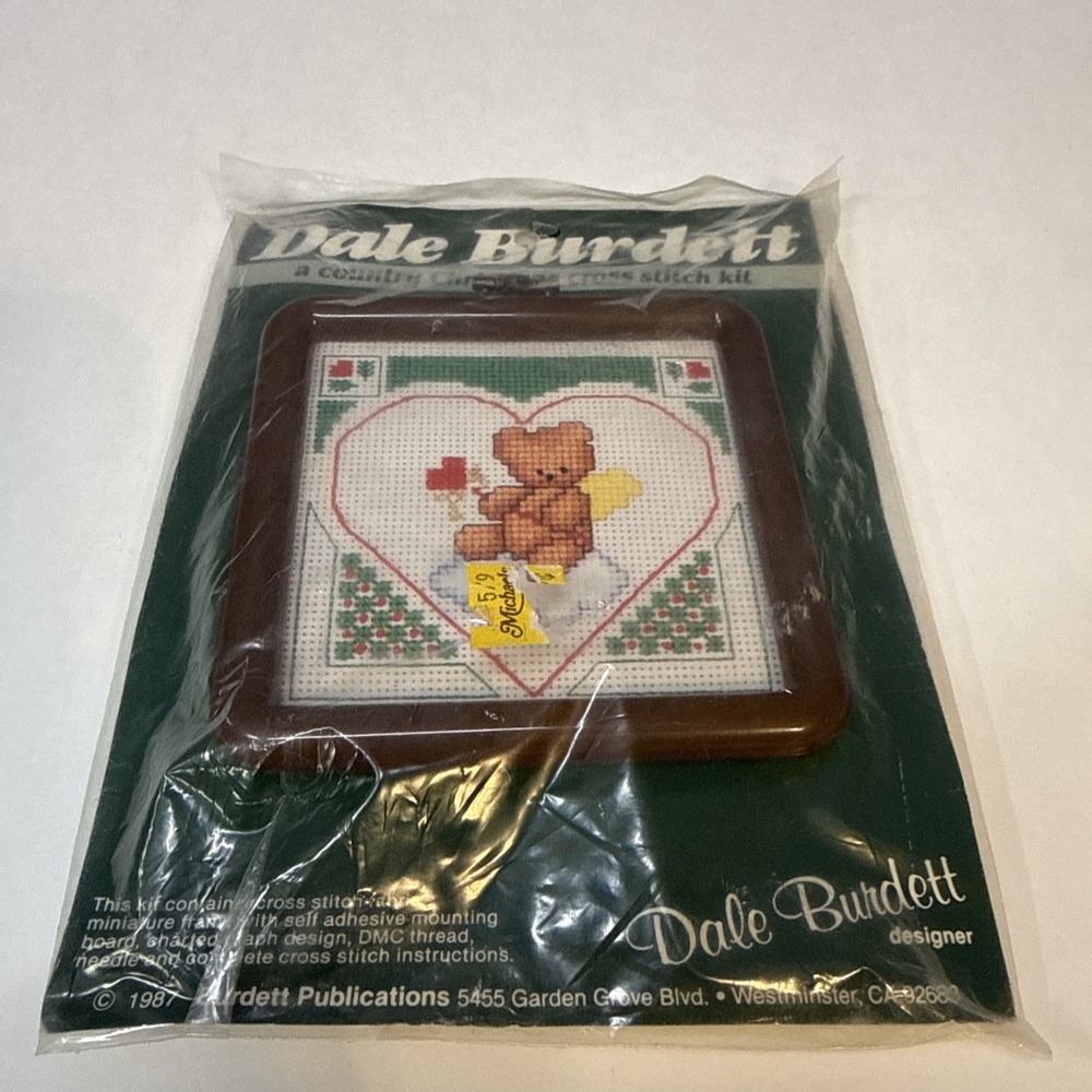 Dale Burdett Christmas Cross Stitch Kit - Bear On Cloud #CCK657